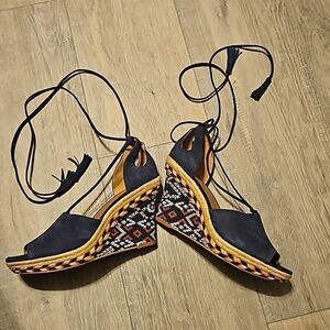 Cabi size 8.5 heels